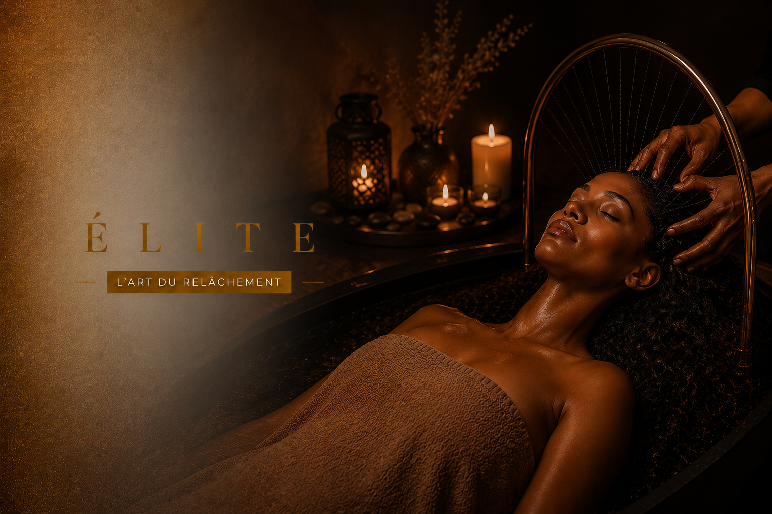 YNAO L'ART DU RELACHEMENT Femme se relaxant dans un spa, éclairage tamisé avec des bougies. Écriture "YNAO ÉLITE".